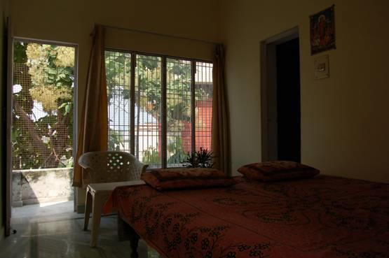 فاراناسي Maruti Guest House الغرفة الصورة